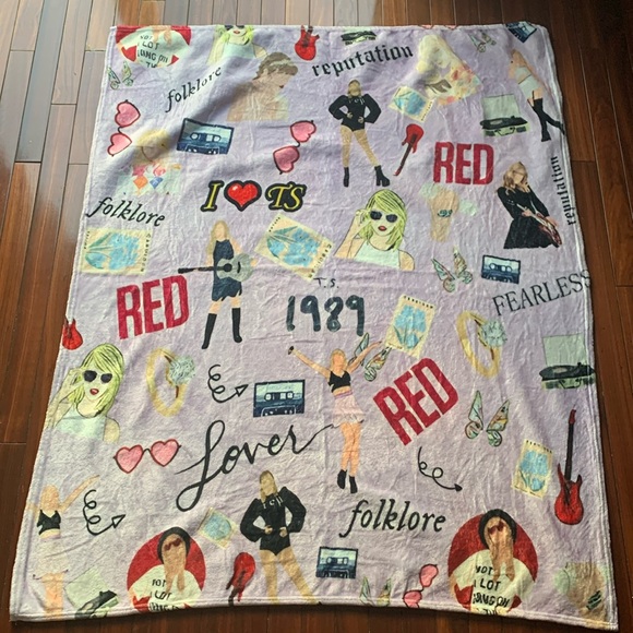 NWOT Taylor swift Blankets - Picture 1 of 1